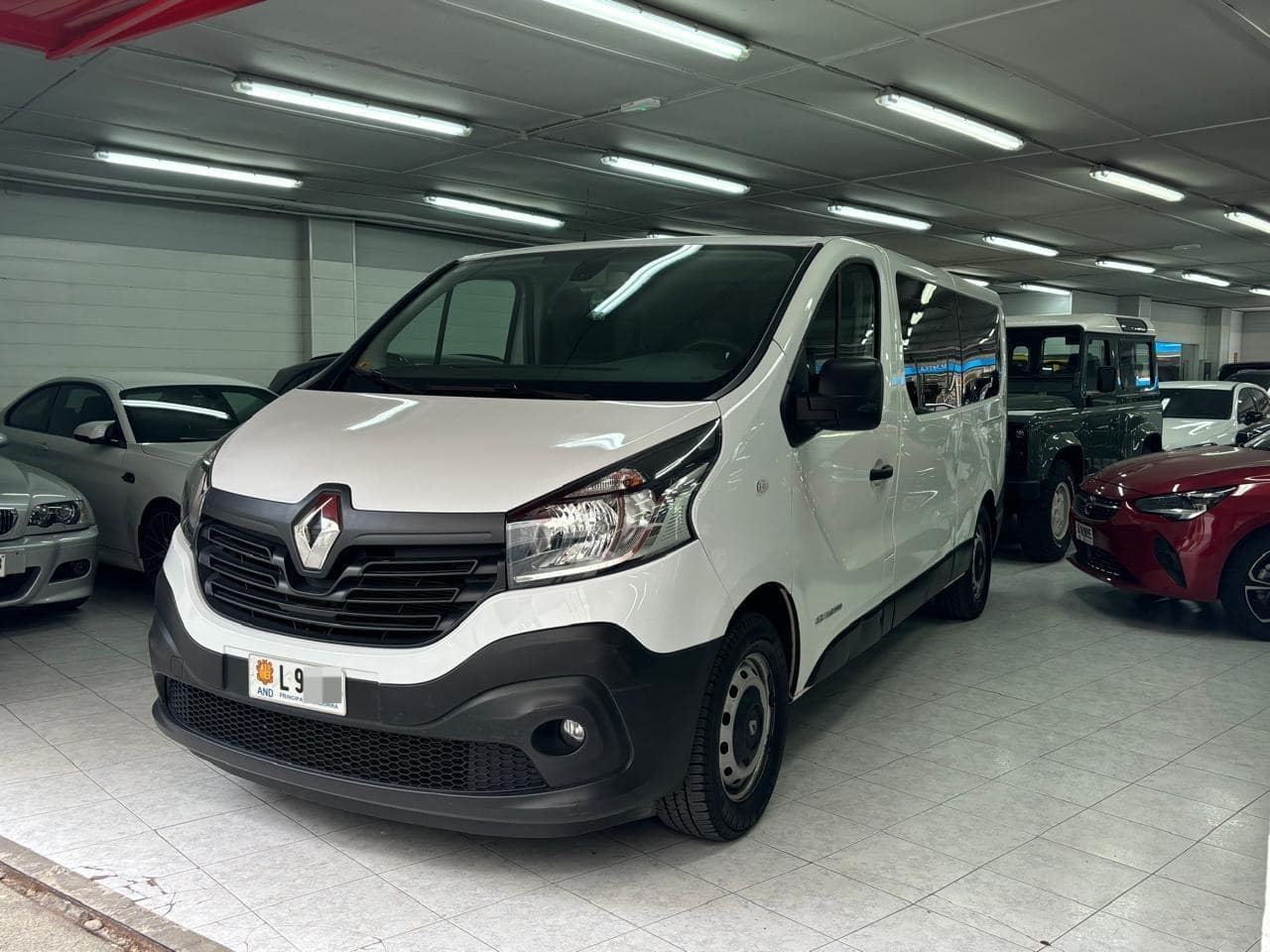 Renault Trafic DCI 9 PLACES
