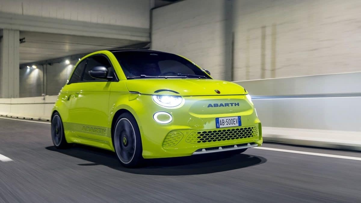Abarth 500e: l'urbà compacte esportiu dels de l’escorpí, ara elèctric!