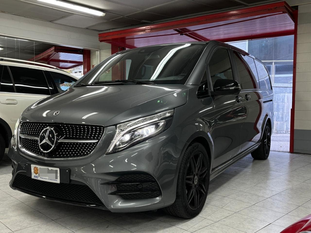 Mercedes-Benz V 250 D PACK AMG