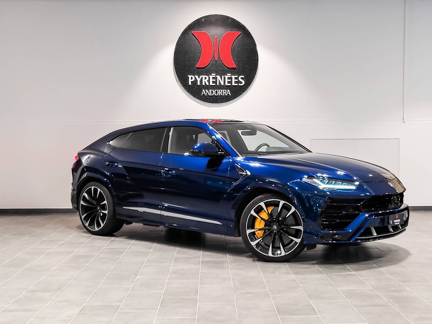Lamborghini Urus 4
