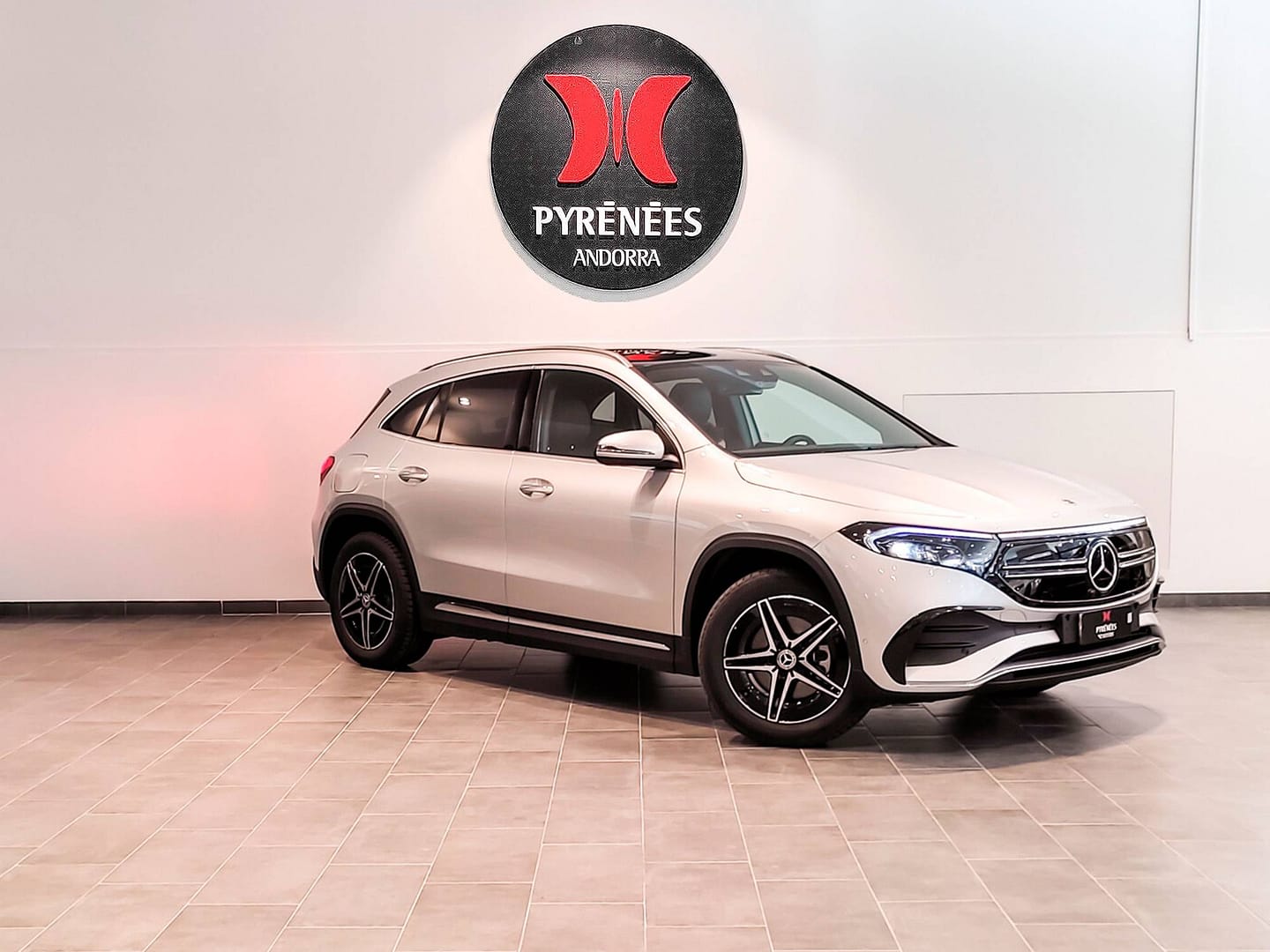 Mercedes-Benz EQA. 300 4Matic