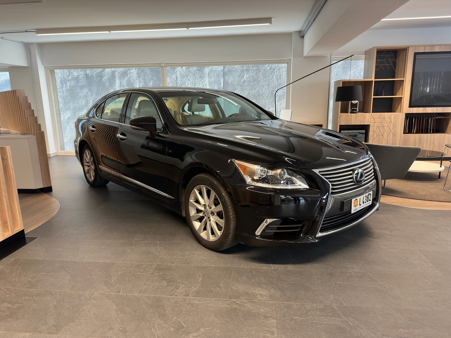 Lexus LS 460 AWD Executive