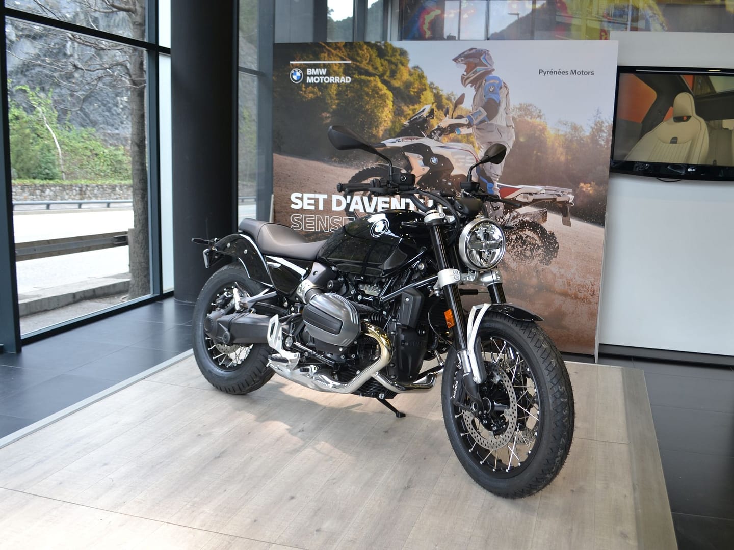 BMW R12 Negra - 1