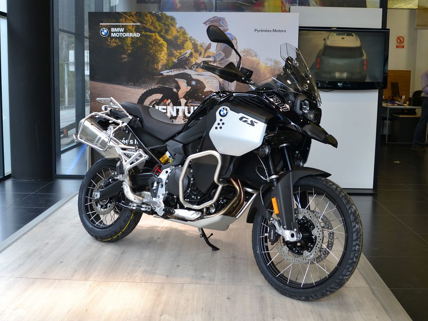 BMW F 900 GS - 1