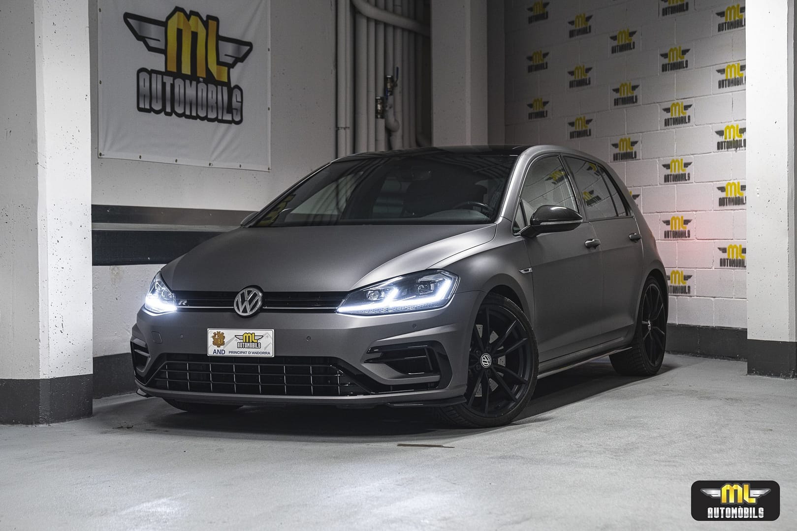 Volkswagen Golf R UNLIMITED EDITION