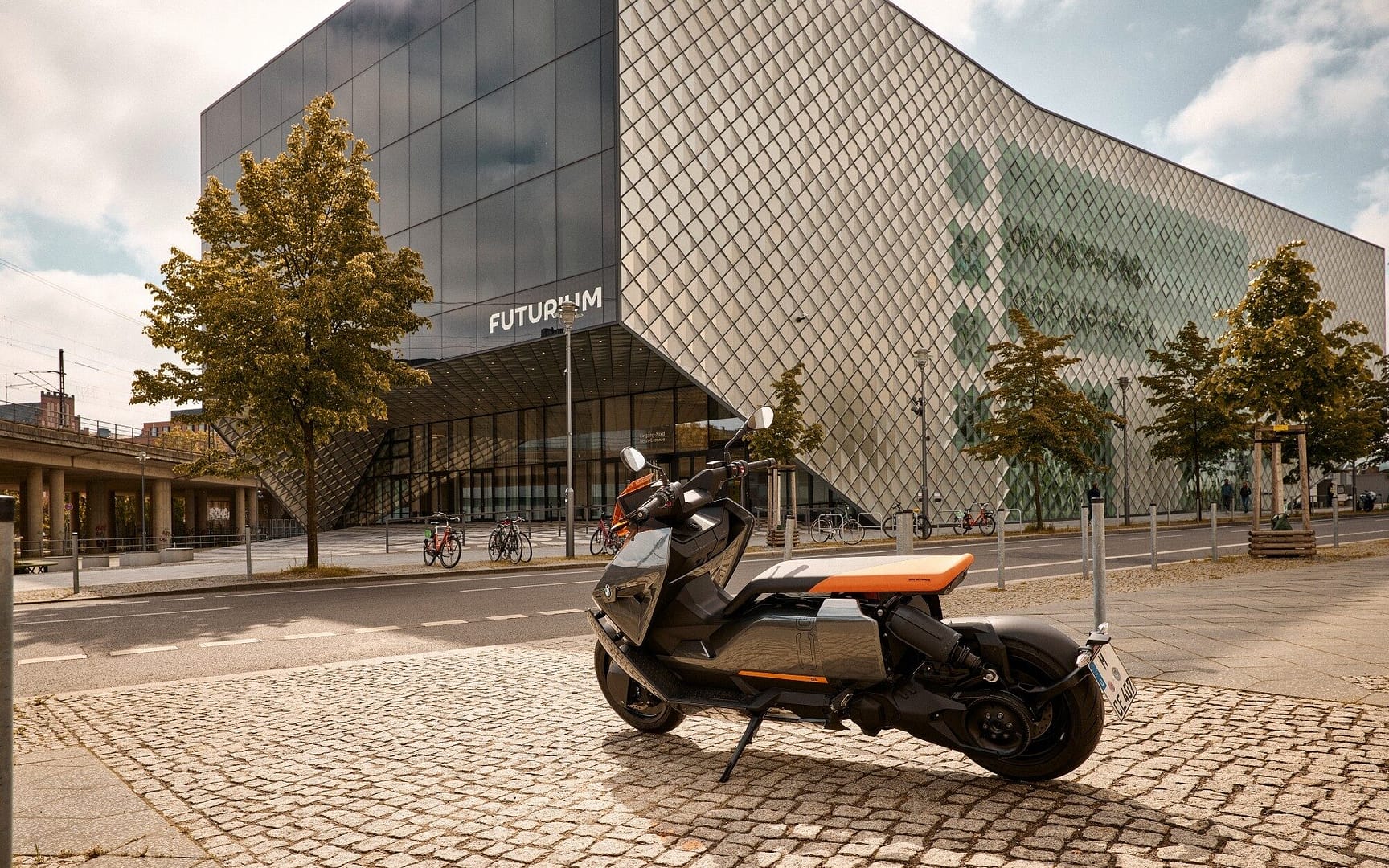 Nou BMW CE 04: o t’agrada, o t’agrada molt