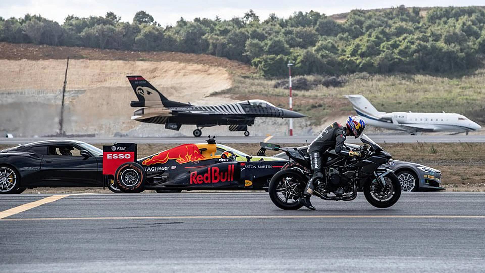 Kawasaki Ninja H2R: ni un caça F16