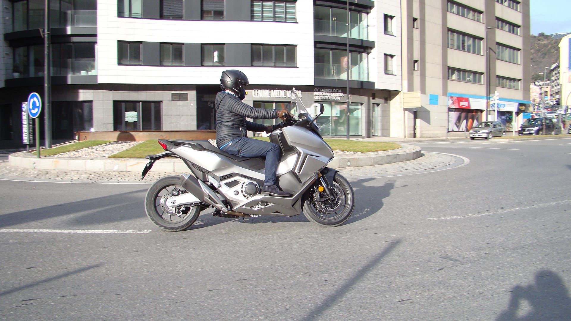 HONDA FORZA 750: ARRIBA L’OPCIÓ URBANITA DE L’X-ADV