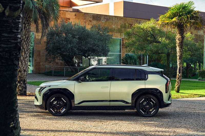 Kia EV3, vistas des del diferents angles i interiors