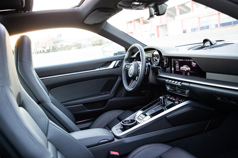 Porsche 911-992 inside