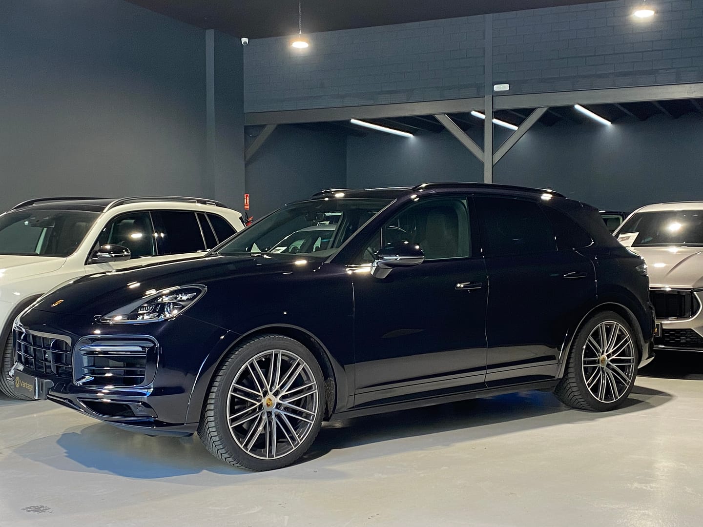 PORSCHE CAYENNE E-HYBRID_38b6f08b6e38