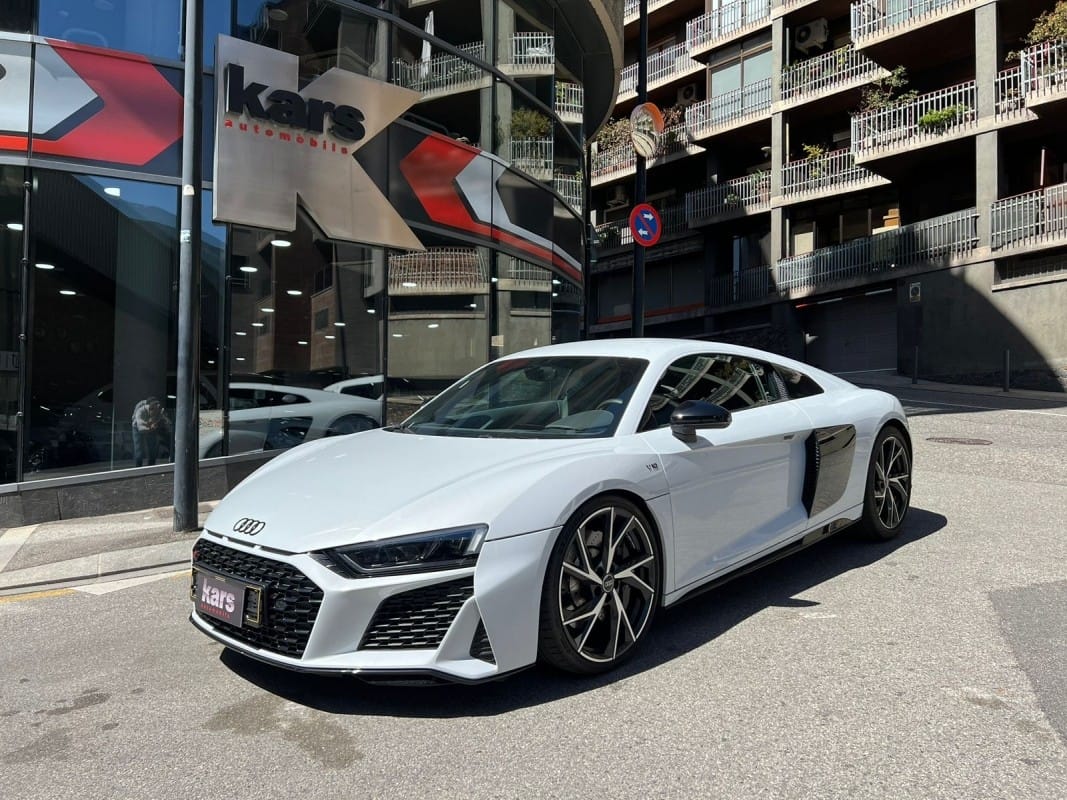 Audi R8 V10 FSI RWD S-Tronic