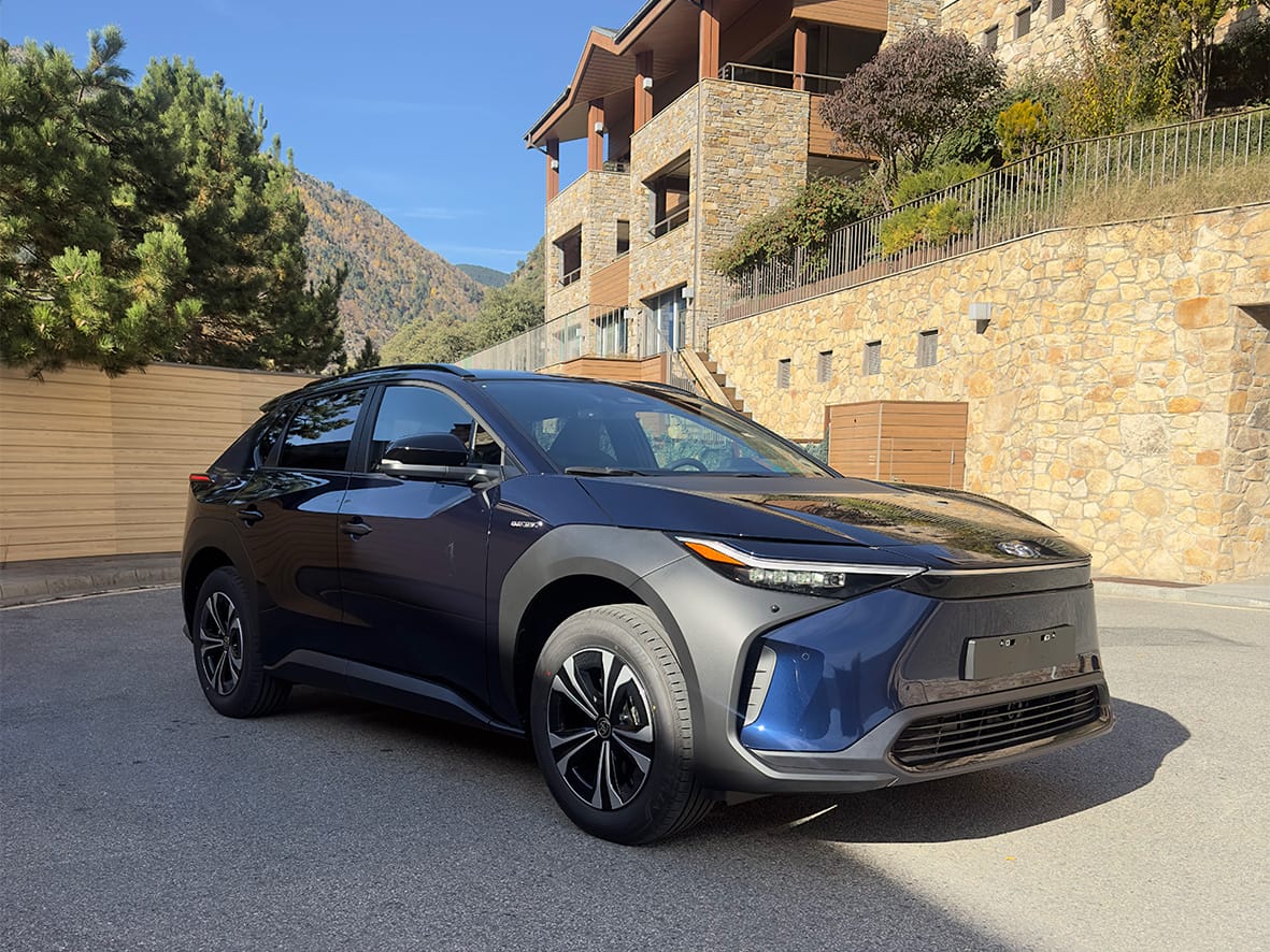 Toyota bZ4X AWD: el futur elèctric de Toyota ja està aqui!