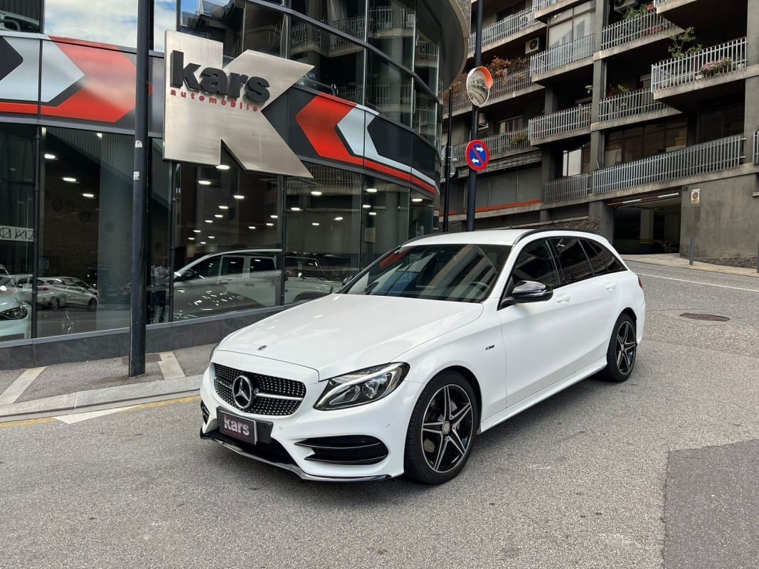 Mercedes-Benz C 200 State AMG