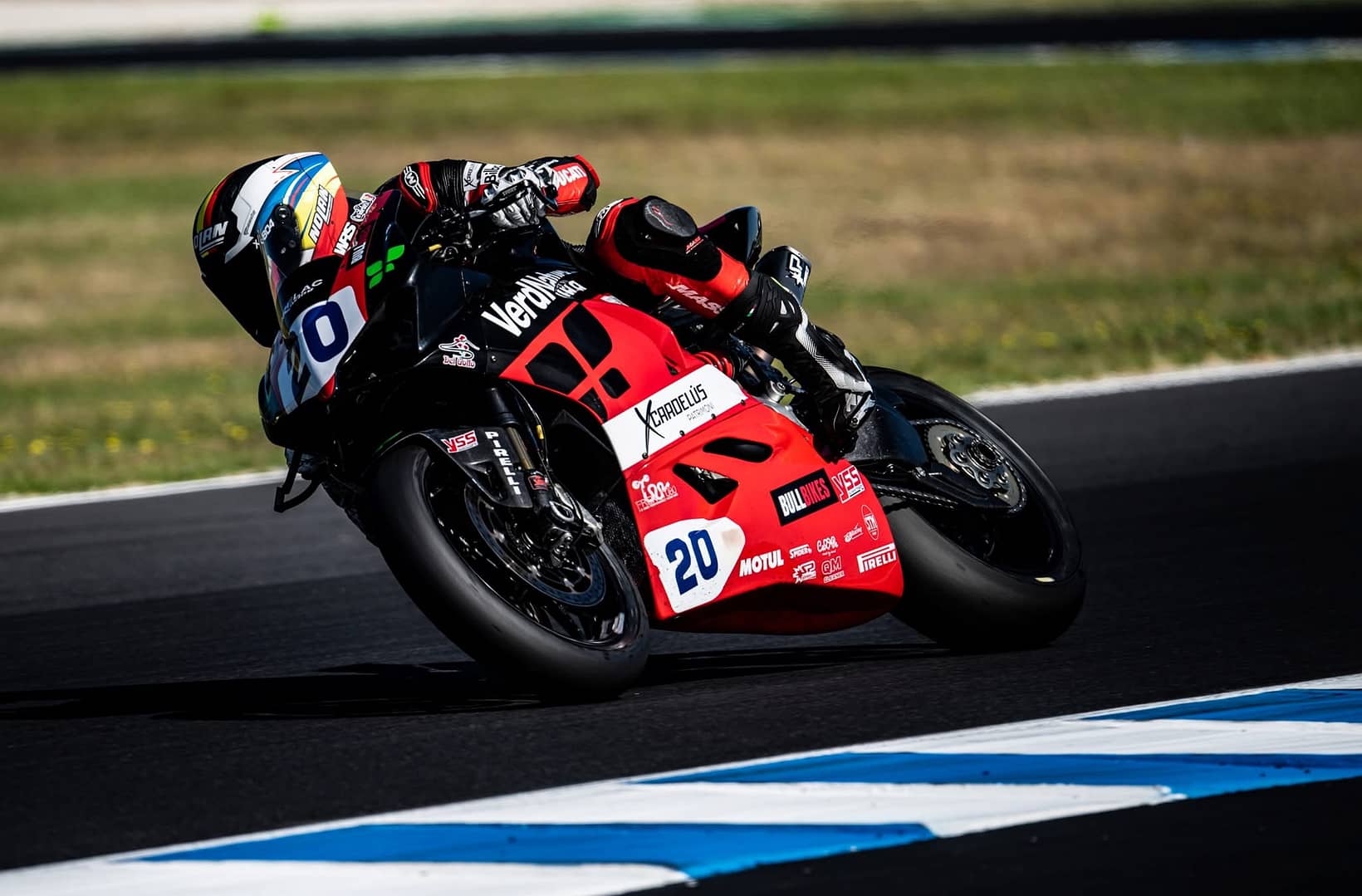 Superpole