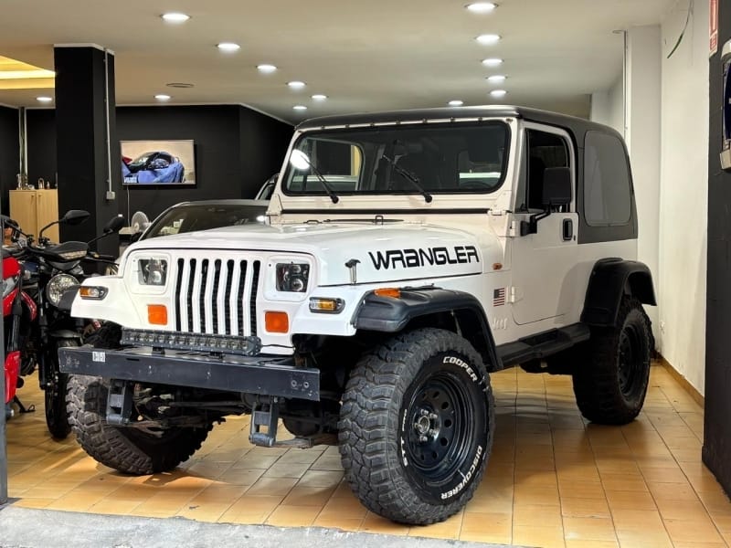 JEEP WRANGLER YJ 4.0 - Foto 1_e0ad93fe55f5