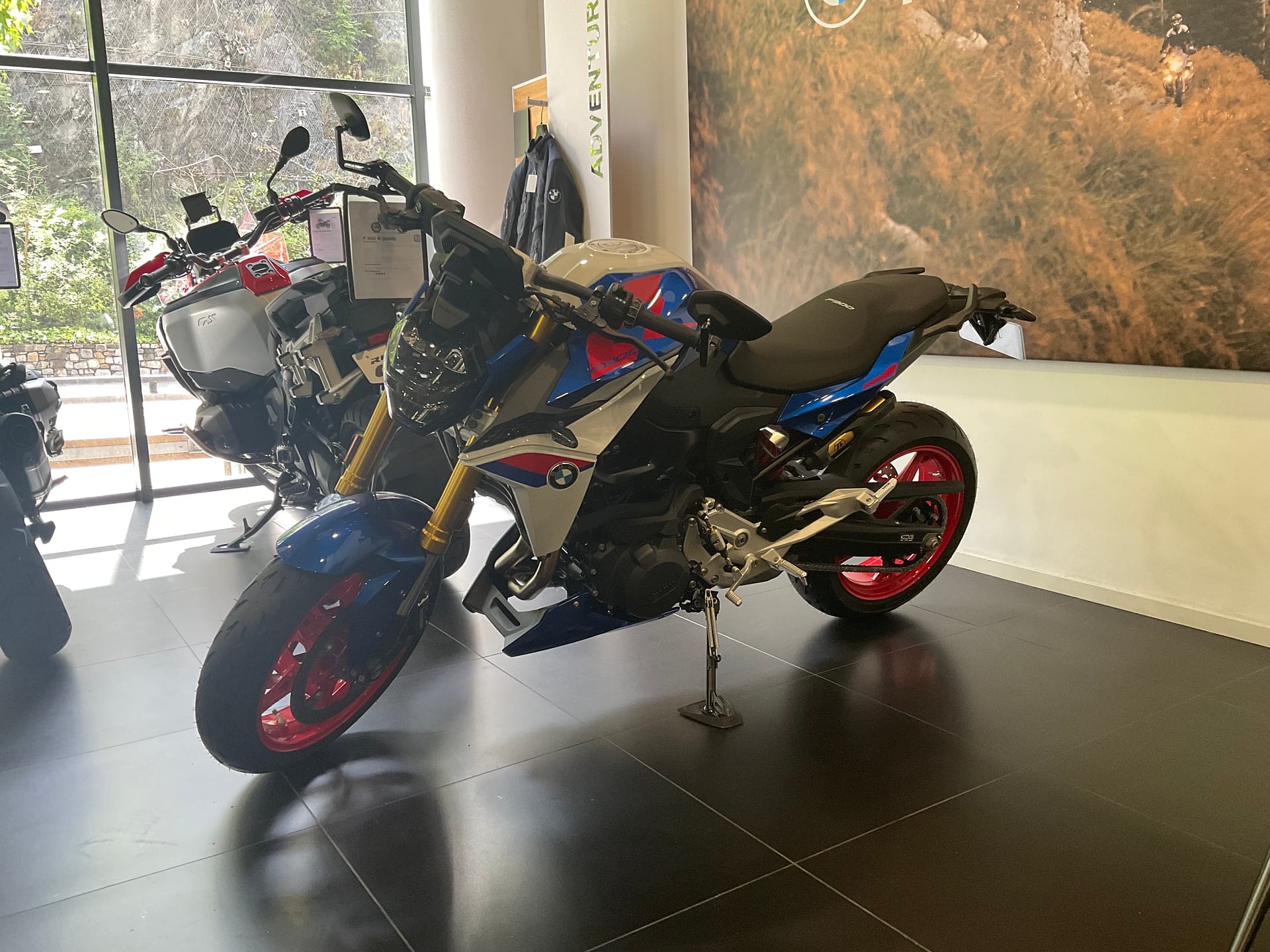 BMW