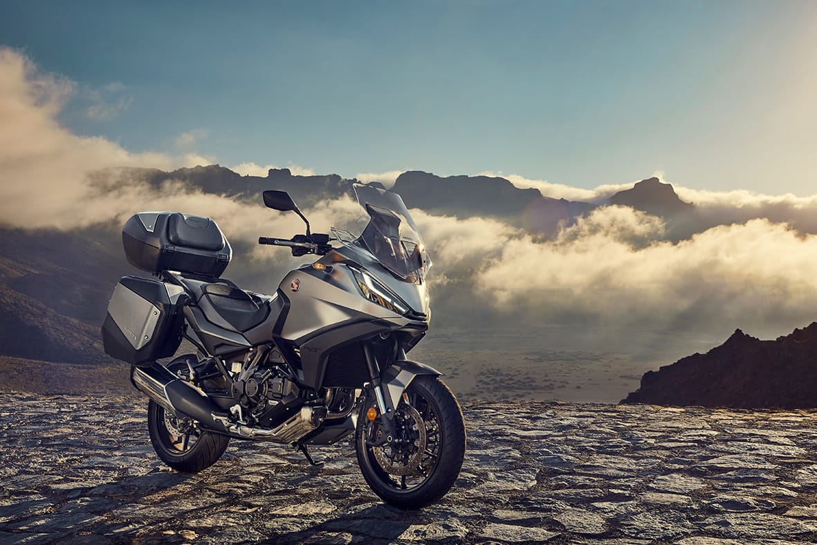 Honda NT 1100: tan gran, com gran és Europa
