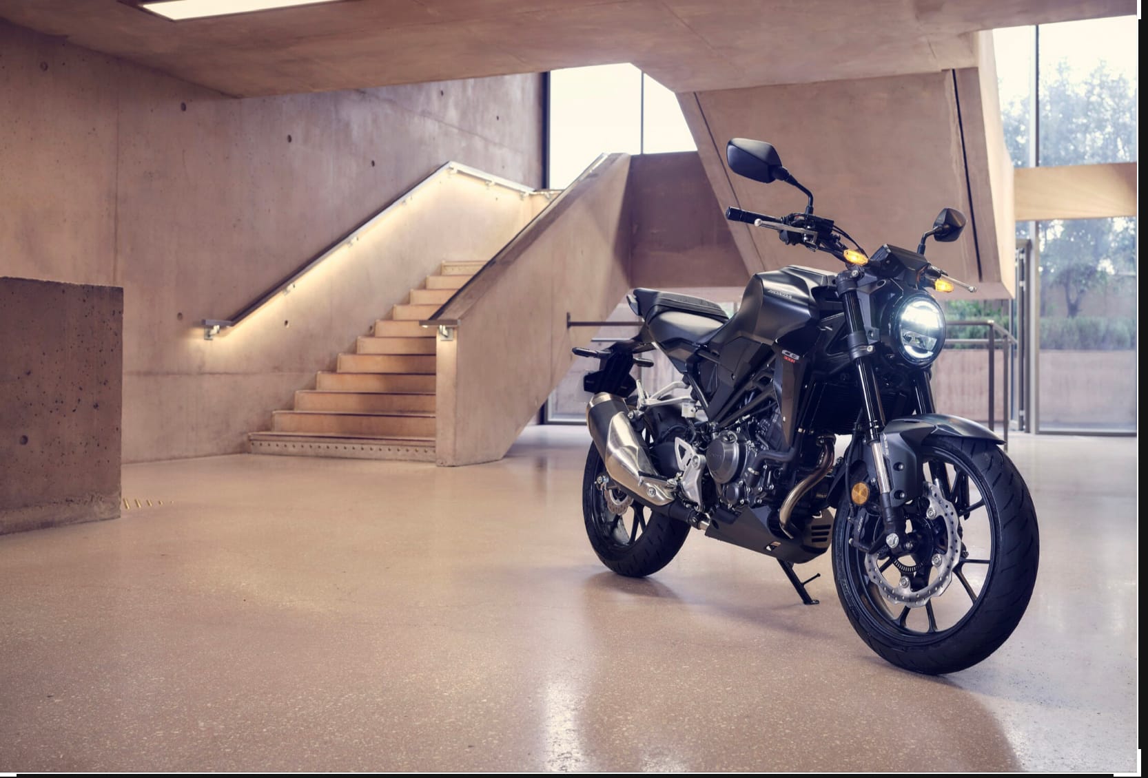 HONDA CB300R: UNA 300 AMB ARGUMENTS DE GRAN CILINDRADA
